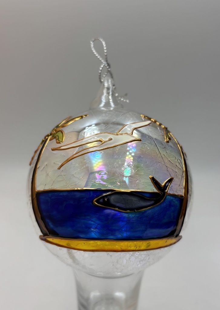 Boule de Noël — plage et baleine